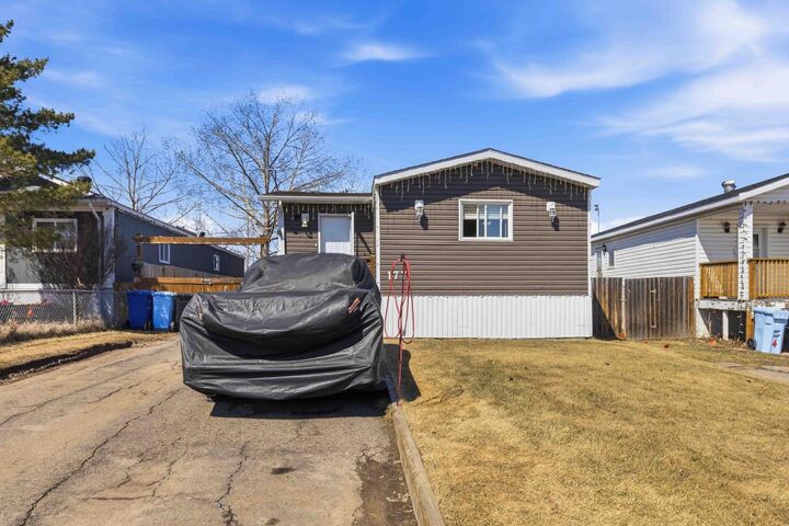 Property Photo:  177 Card Crescent  AB T9K 2H6 