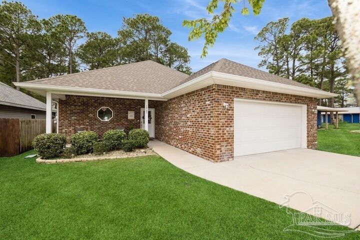 Property Photo:  1903 Esplanade St  FL 32566 