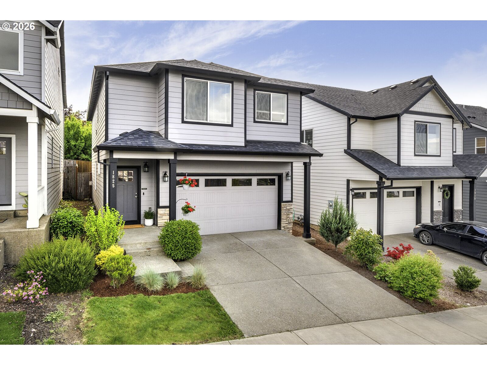 Property Photo:  1825 Everett St  OR 97116 