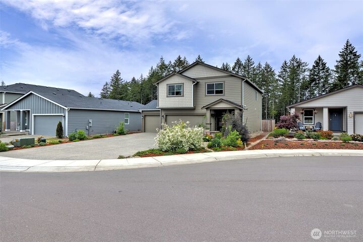 Property Photo:  501 NE Ridge Point Boulevard  WA 98528 