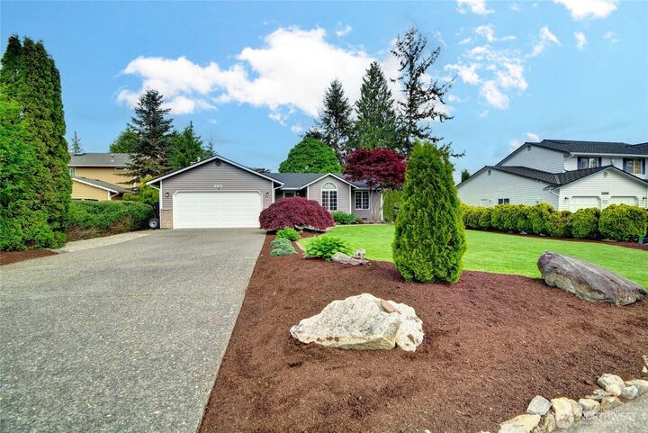Property Photo: 2811 116th Avenue NE WA 98258