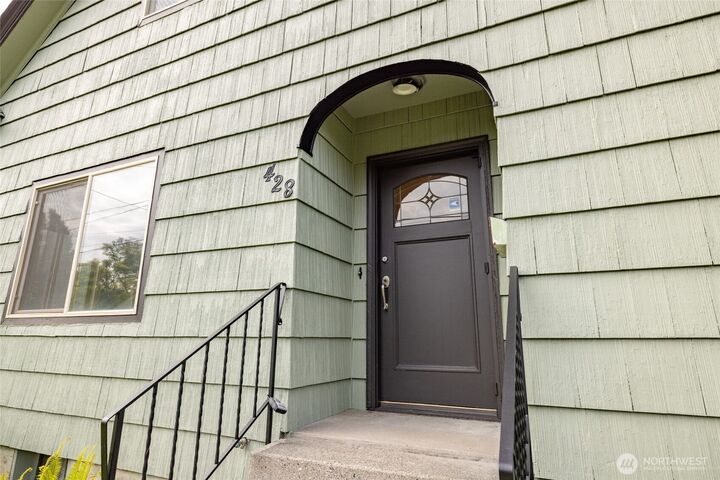 Property Photo:  428  Jameson Street  WA 98284 