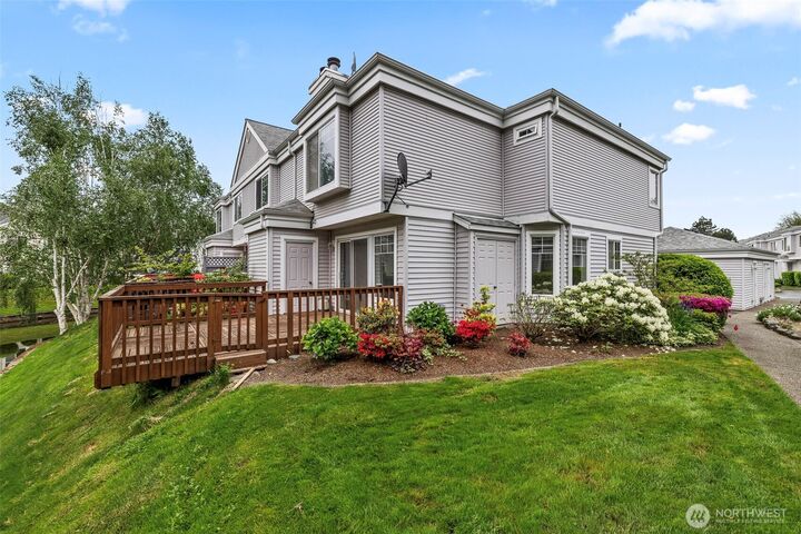 Property Photo:  5410 S 236th Place  WA 98032 