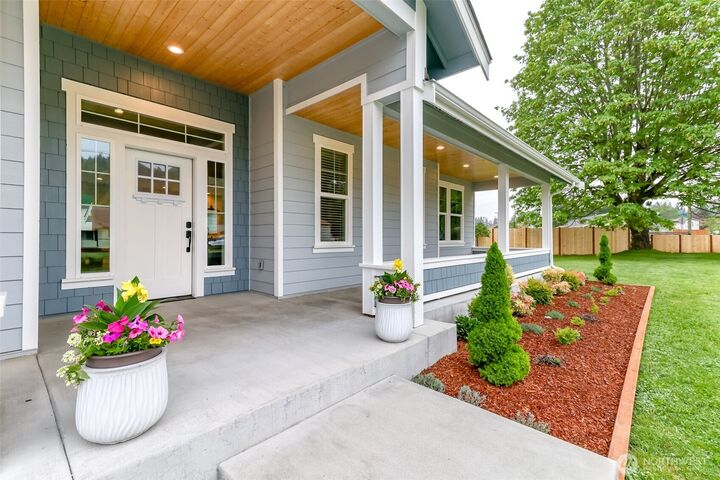 Property Photo:  161  Coal Avenue  WA 98323 