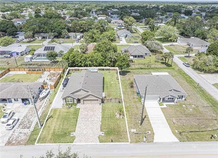 Property Photo:  426 Fleming Street  FL 32958 
