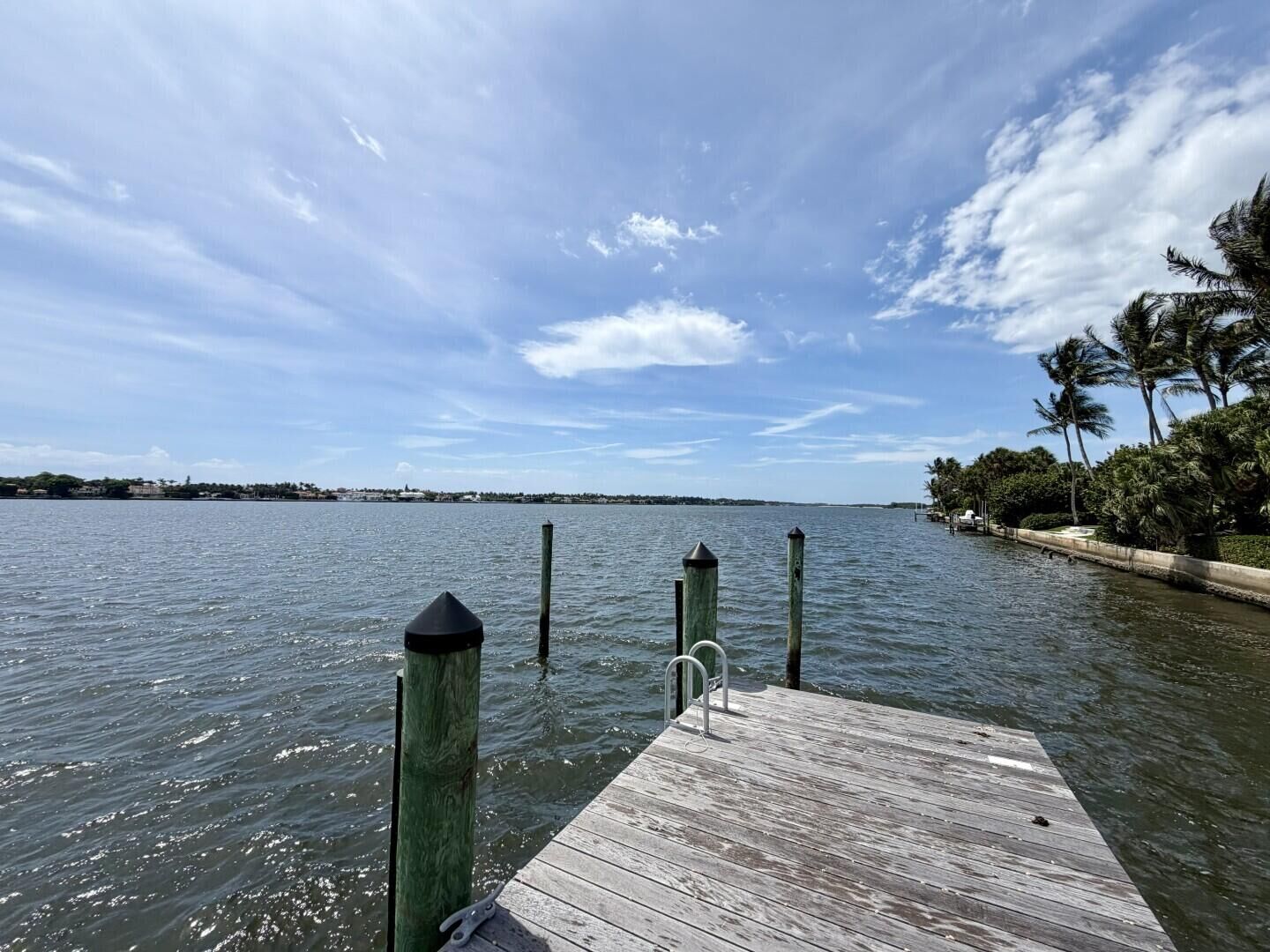 Property Photo:  690 Island Drive  FL 33480 