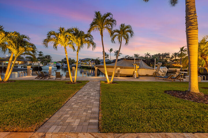 Property Photo:  1410 SE 12th Street  FL 33441 