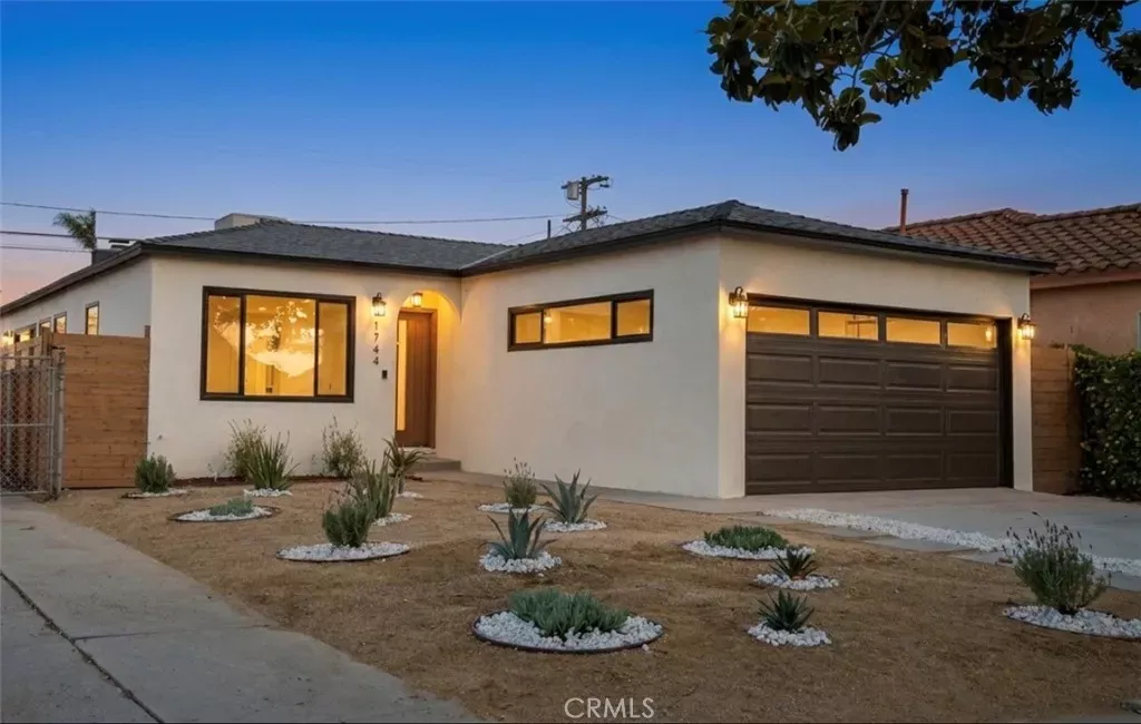 Property Photo:  1744 S Genesee  CA 90019 