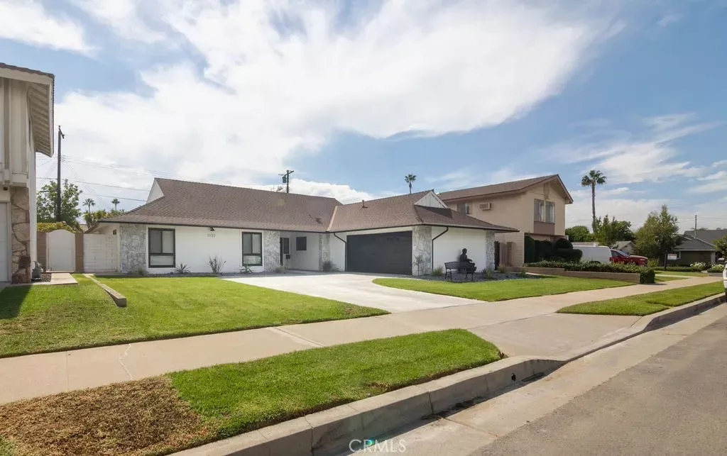 Property Photo:  3132 E Locust  CA 92867 