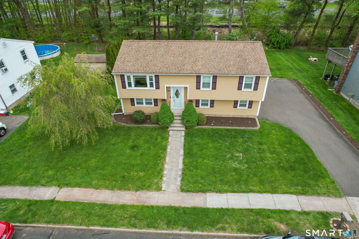 Property Photo:  126 Cartpath Drive  CT 06450 