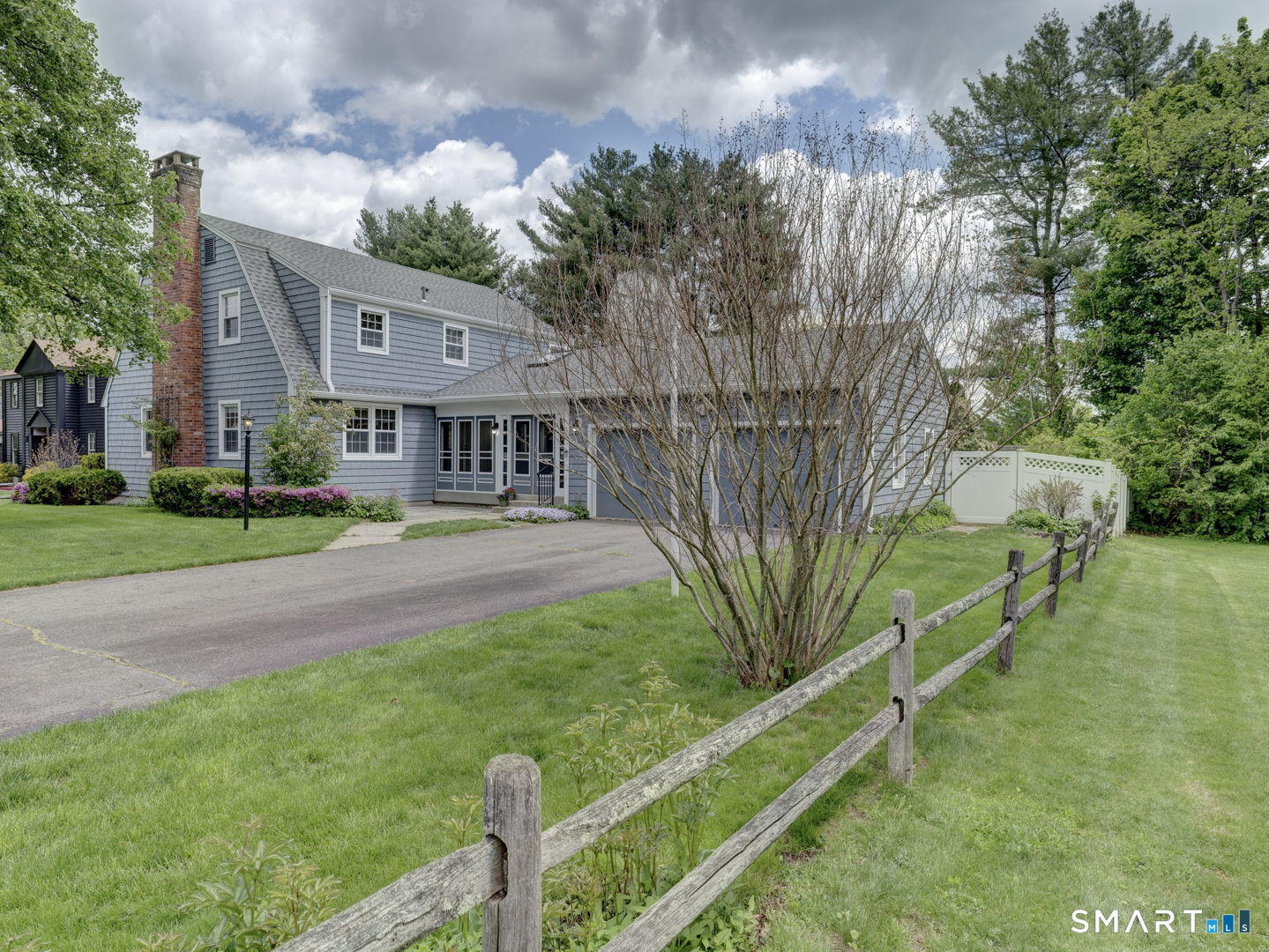 Property Photo:  62 Butternut Circle  CT 06109 