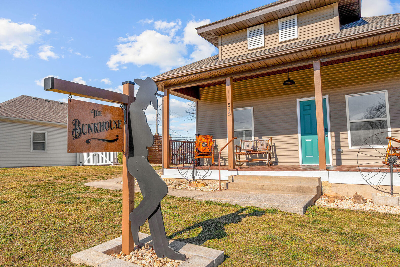 Property Photo:  215 W College Street  MO 65616 