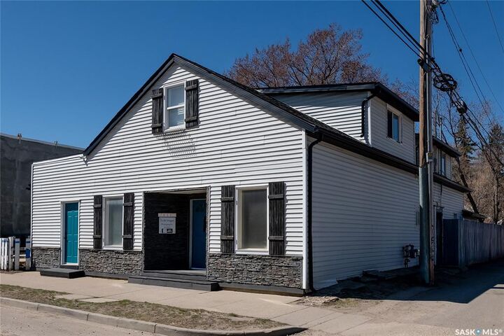 311 F Avenue S — photo 1