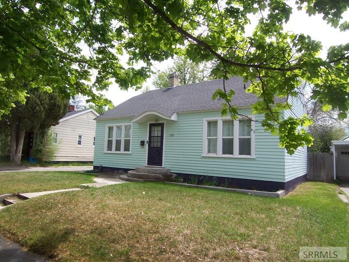 Property Photo:  230 E 13th Street  ID 83404 