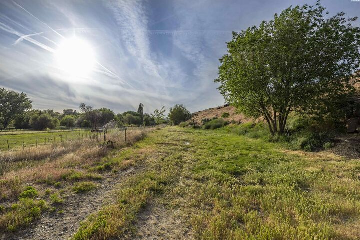 Property Photo:  Nka N Kendall Rd  WA 99320 