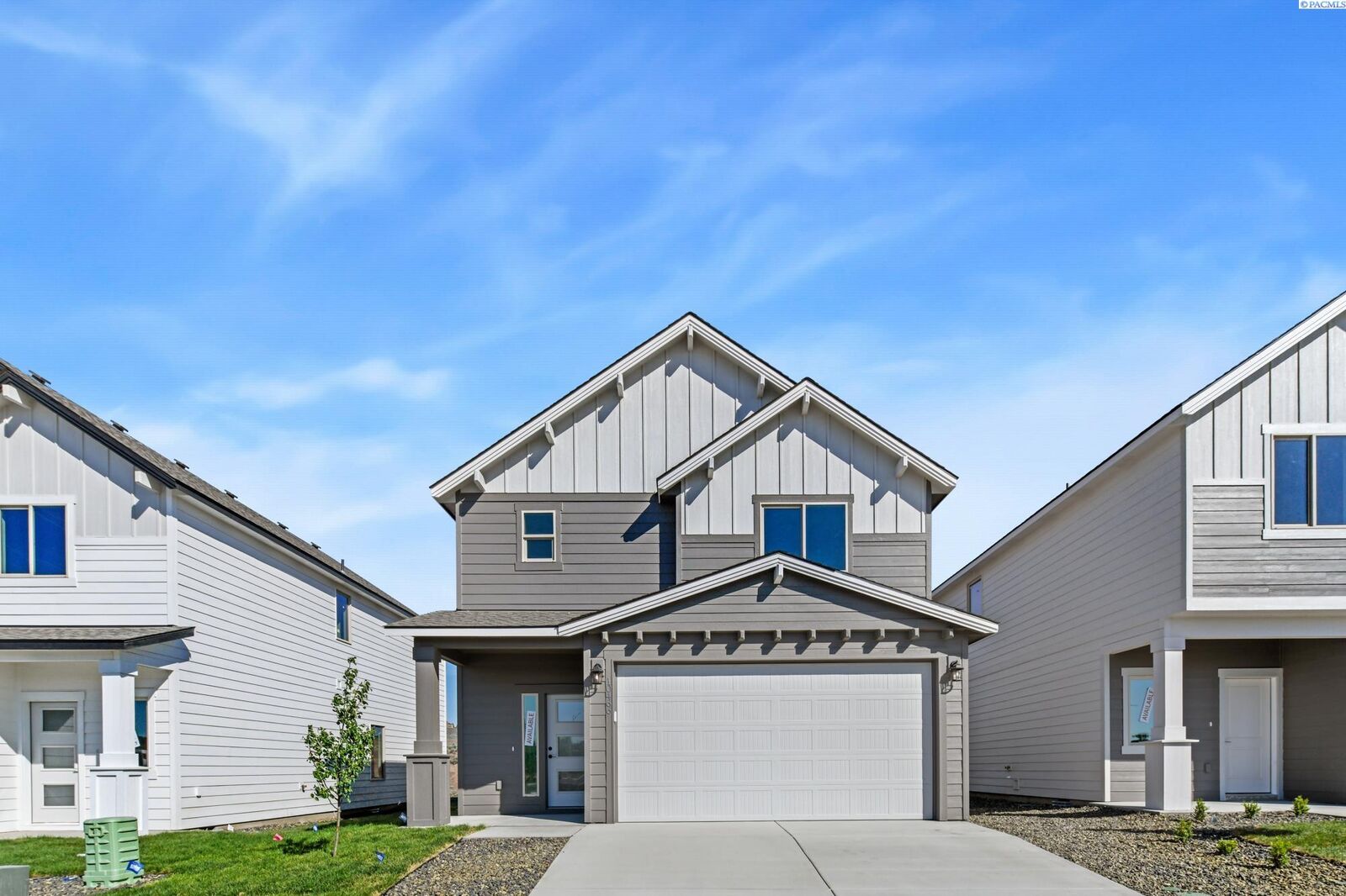 Property Photo: 10466 Clearwater Dr WA 99336