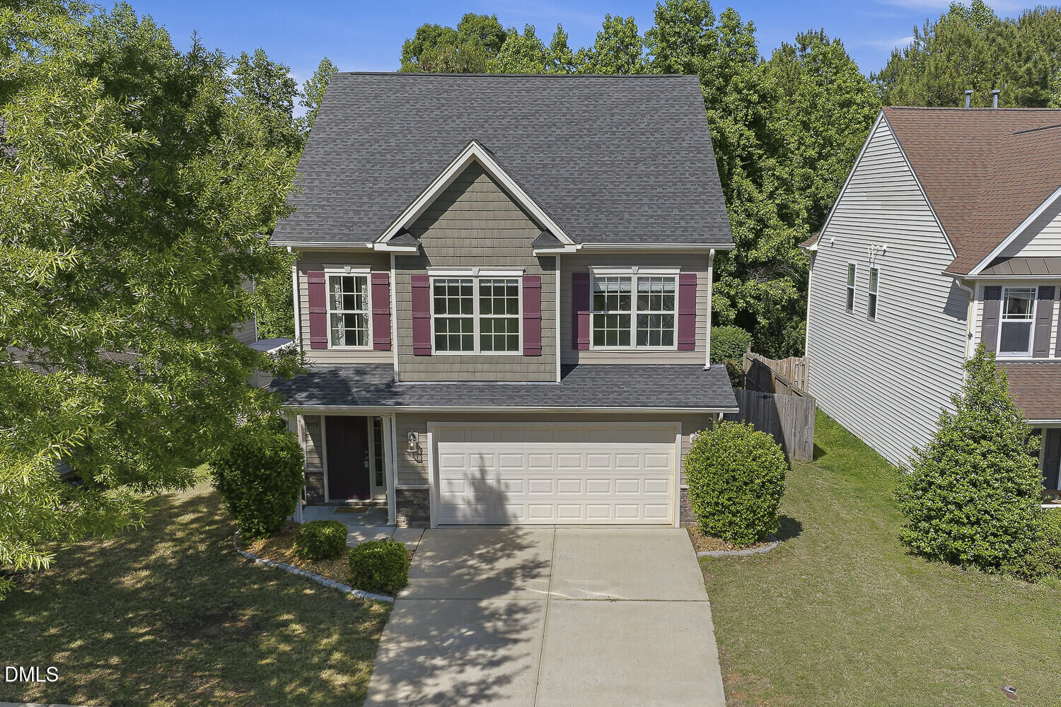 Property Photo:  909 Steelhorse Drive  NC 27526 
