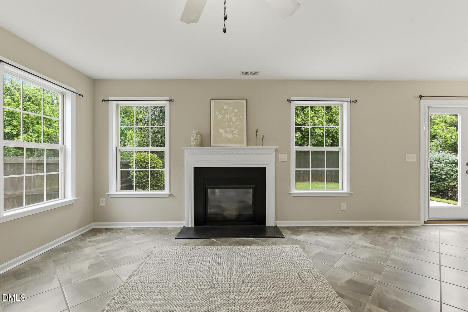 Property Photo: 909 Steelhorse Drive NC 27526