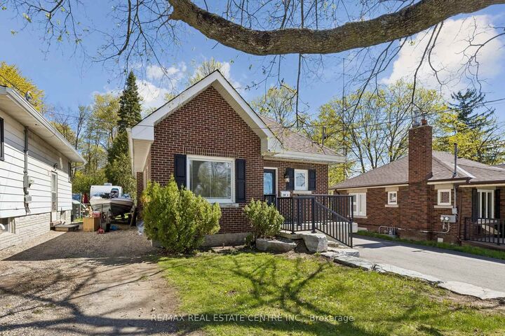 194 Silvercreek Parkway S — photo 1