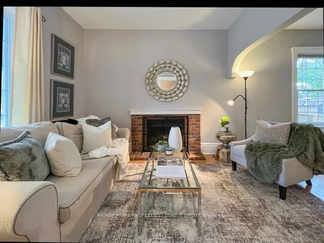 Property Photo: 11 Freeman Street ON M1N 2B7