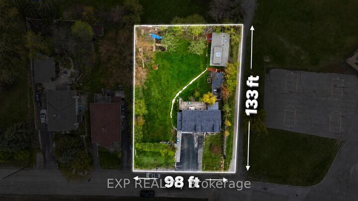 Property Photo: 58 Rutledge Road ON L5M 1H4