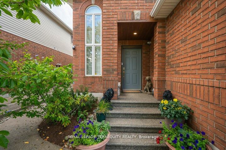 Property Photo: 15 Armour Crescent ON L9K 1S1