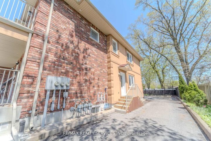 Property Photo: 8006 Norton Street S ON L2G 6R9