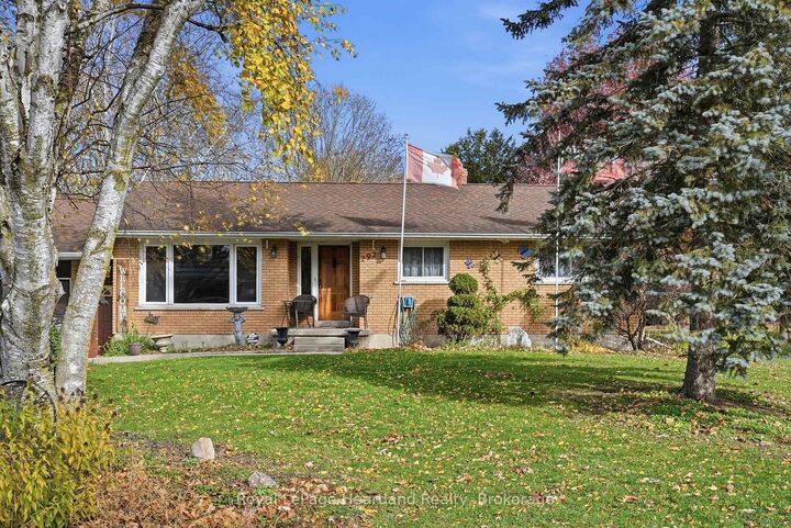 292 Wellington Street — photo 1