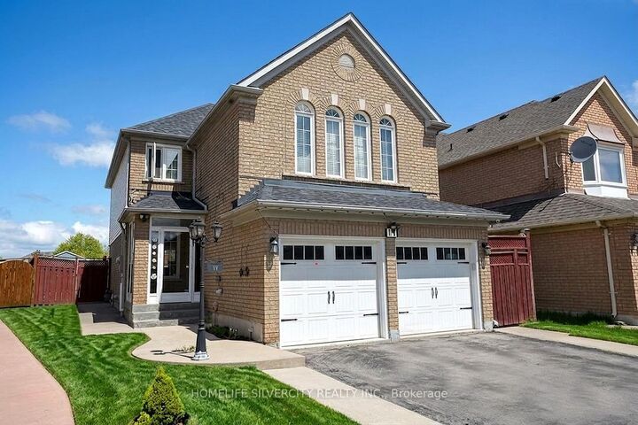 11 Rangeland Road — photo 1