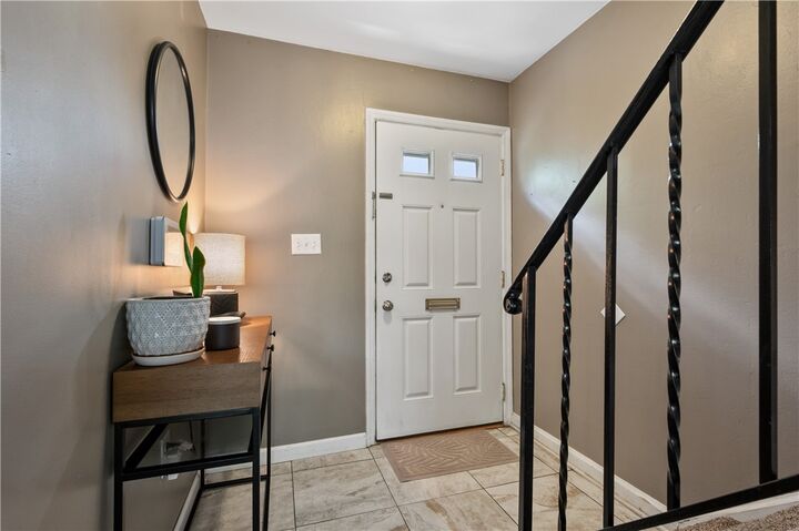 Property Photo:  1012 Pennsbury Blvd  PA 15205 