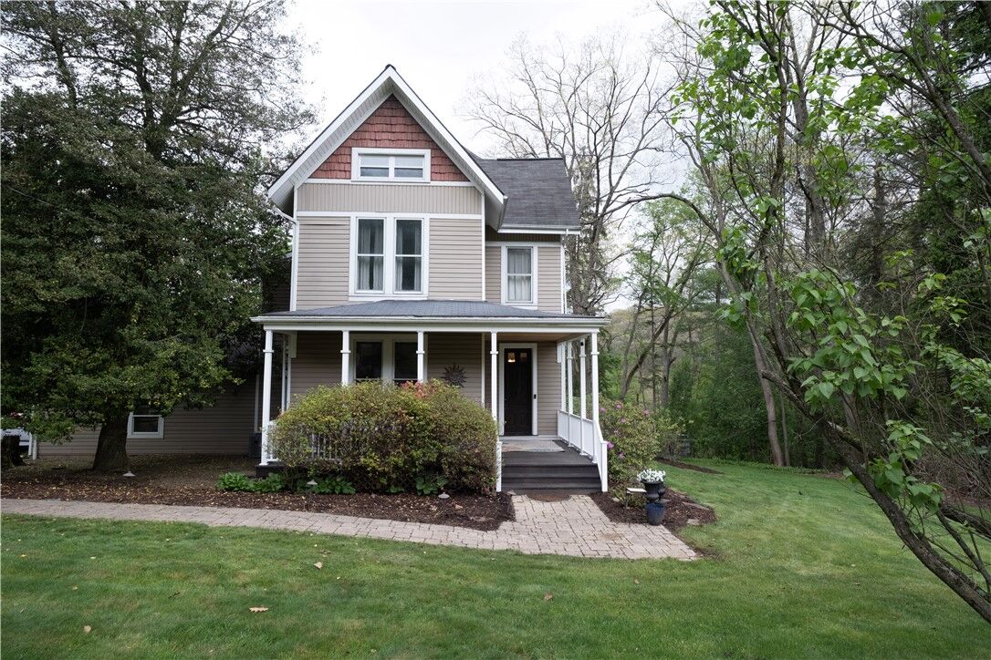 Property Photo:  1508 Woodland Ave  PA 15116 