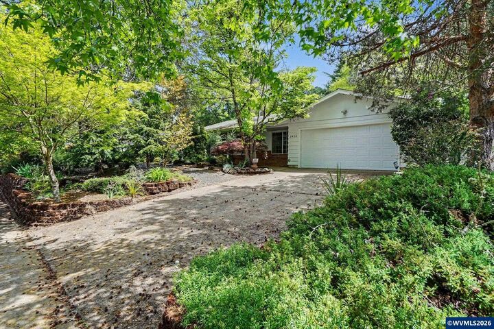 Property Photo:  3420 Balsam Dr S  OR 97302 