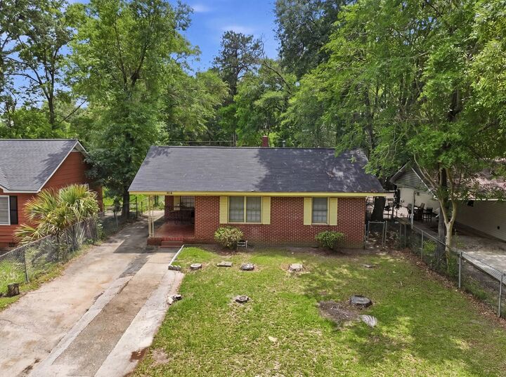 Property Photo:  808 Mercer Avenue W  GA 31701 
