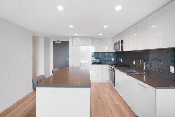 Property Photo:  3096 Windsor Gate 2205  BC V3B 0P4 