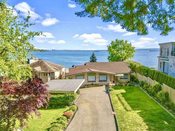 Property Photo:  2560 Bellevue Avenue  BC V7V 1E4 