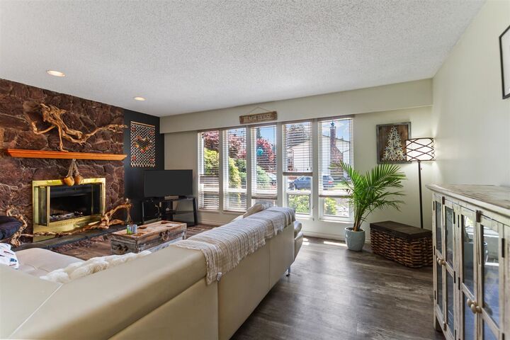 Property Photo:  1391 Oriole Avenue  BC V3B 5H7 