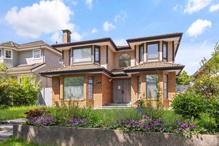 Photo de la propriété:  189 W 46th Avenue  BC V5Y 2X1 