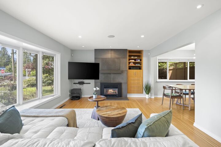 Property Photo:  4792 Cedarcrest Avenue  BC V7R 3R3 