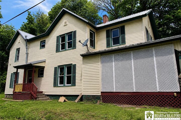 Property Photo:  109 Stowe Street  NY 14701 
