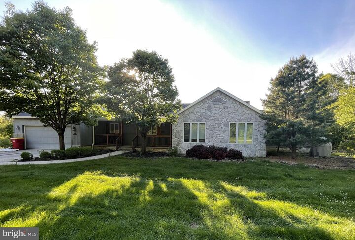 Property Photo:  5 James Trail  PA 17325 