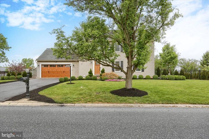Property Photo:  11 Wheatstone Drive  PA 17078 