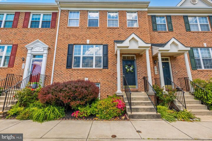 Property Photo:  207 Longpoint Way  MD 20878 