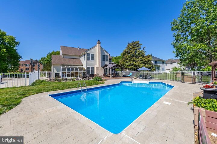 Property Photo:  12 Clearbrook Lane  NJ 08080 