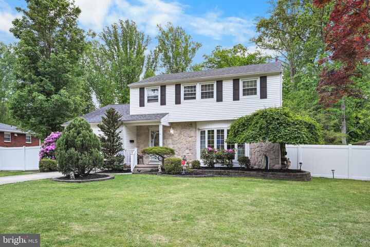 Property Photo:  4 River Birch Road  NJ 08012 