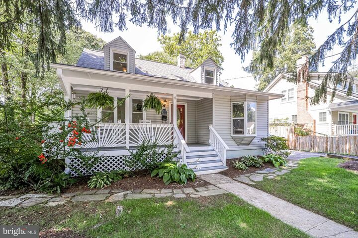 Property Photo: 4038 Maple Street VA 22030
