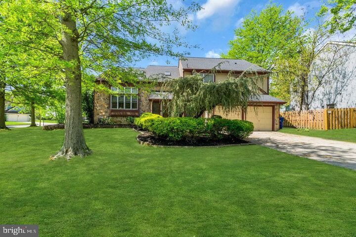 Property Photo:  15 Teddington Way  NJ 08054 