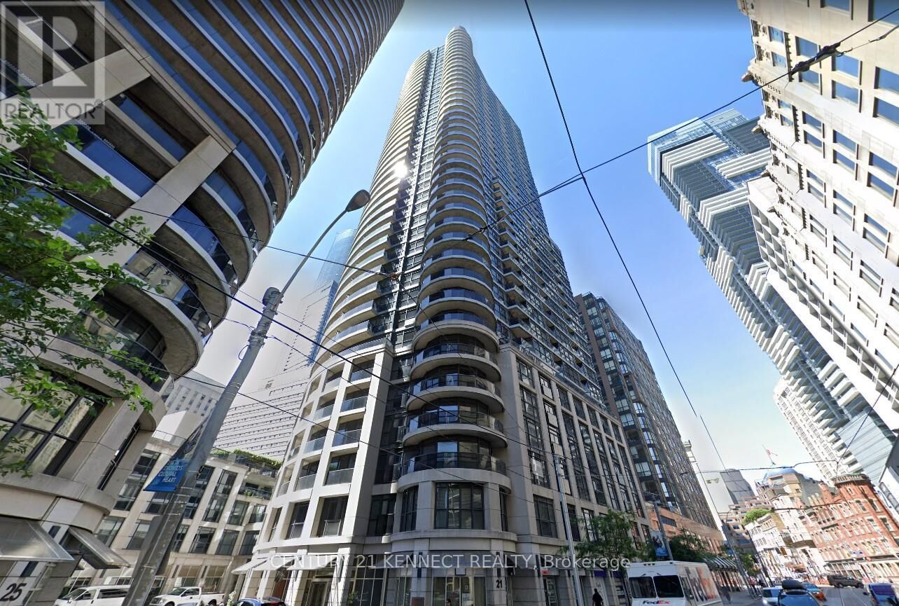 Property Photo:  21 Carlton Street 3606  ON M5B 1L3 