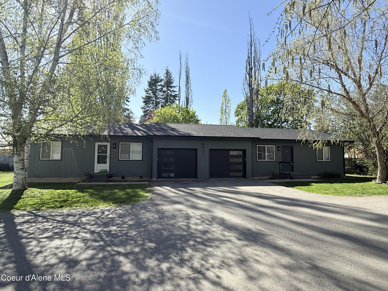 Property Photo:  1717 Main St A&Ampb  ID 83864 