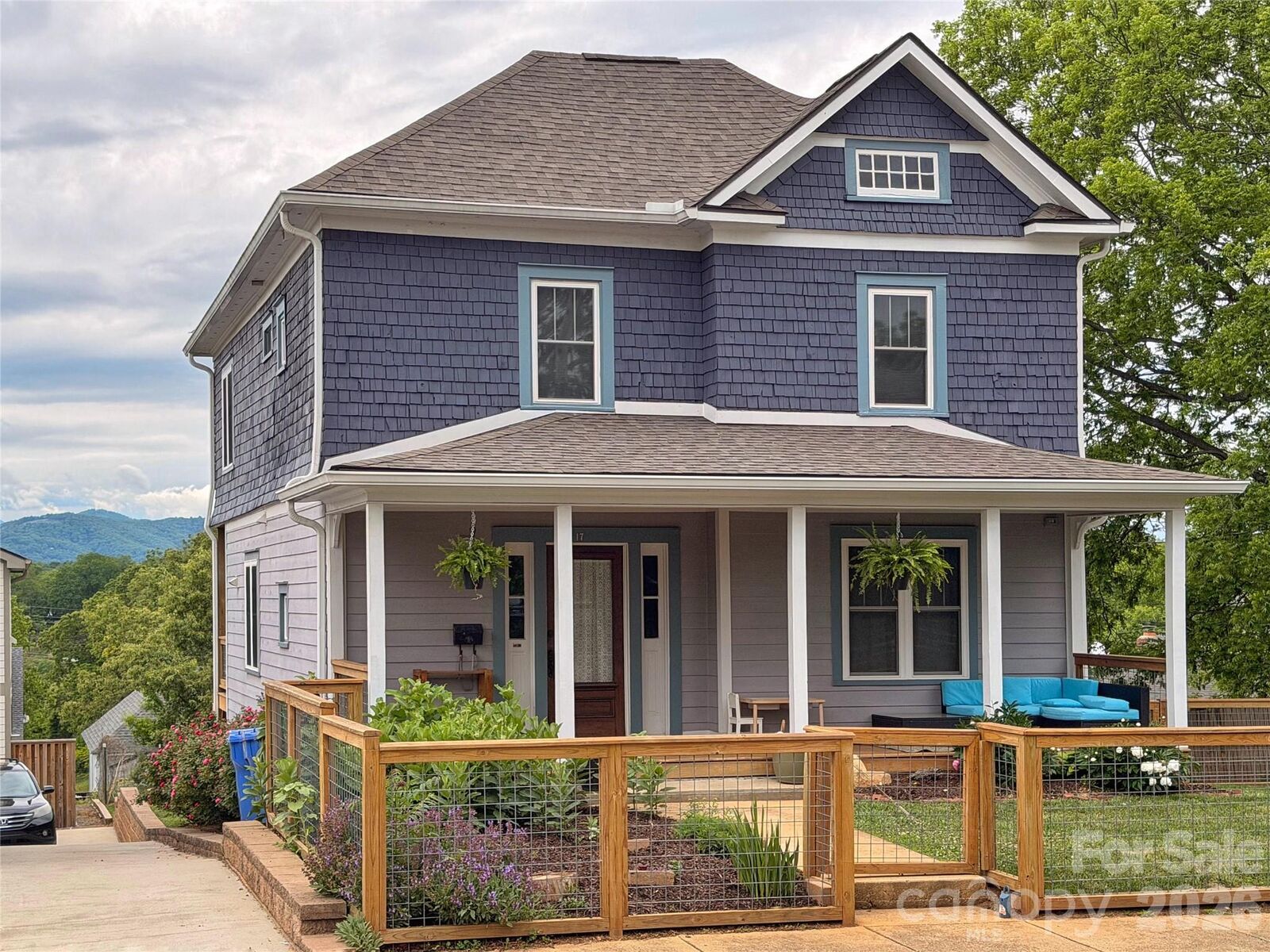 Property Photo:  17 Ora Street  NC 28801 