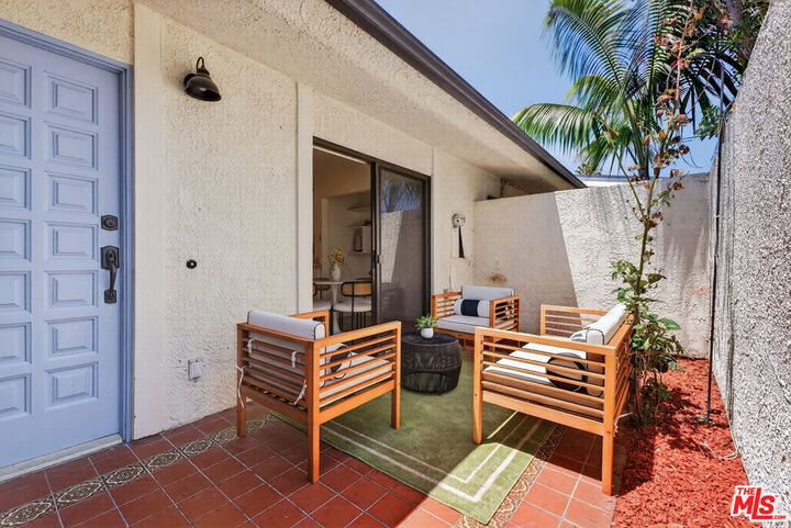 Property Photo:  6762 Las Olas Way  CA 90265 